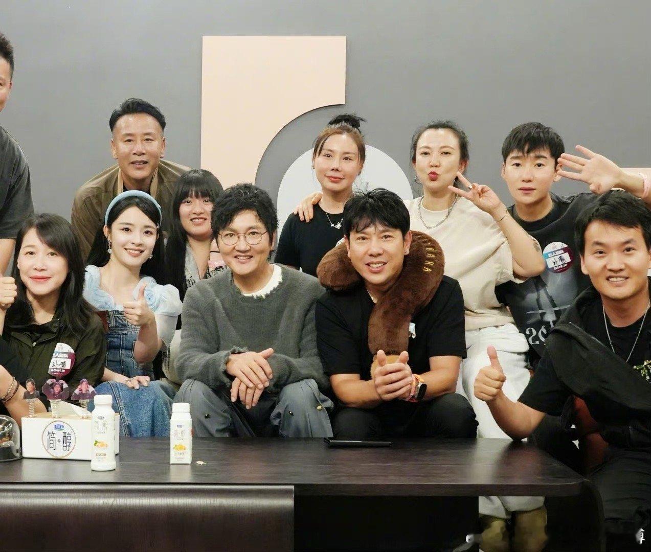 #孙楠的伴唱张江是那英好声音学员#哈哈哈，自己带出来的学生最终变成了自己的对手。