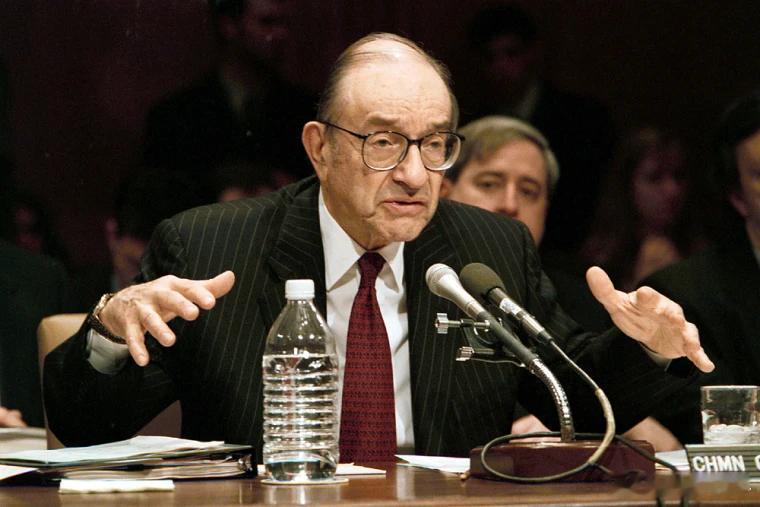 伯克希尔现金储备飙升至3816.7亿美元，创历史新高，巴菲特在交棒前以"持币观望