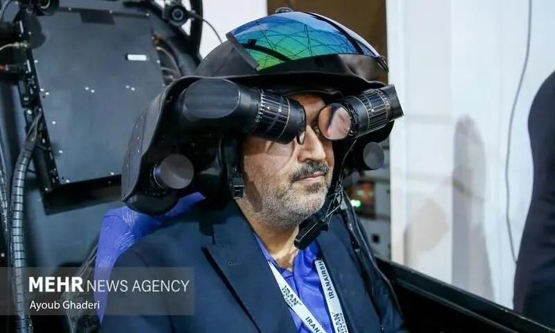 伊朗军工又整新活儿了！这次亮相的自研头盔显示器，造型硬核得让人直呼"钢铁侠来了都