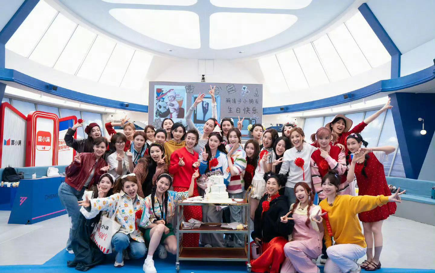 就在今晚！浪姐二公直播火热来袭，姐姐们全力以赴，为你呈现最真实的演出！ 浪姐二公