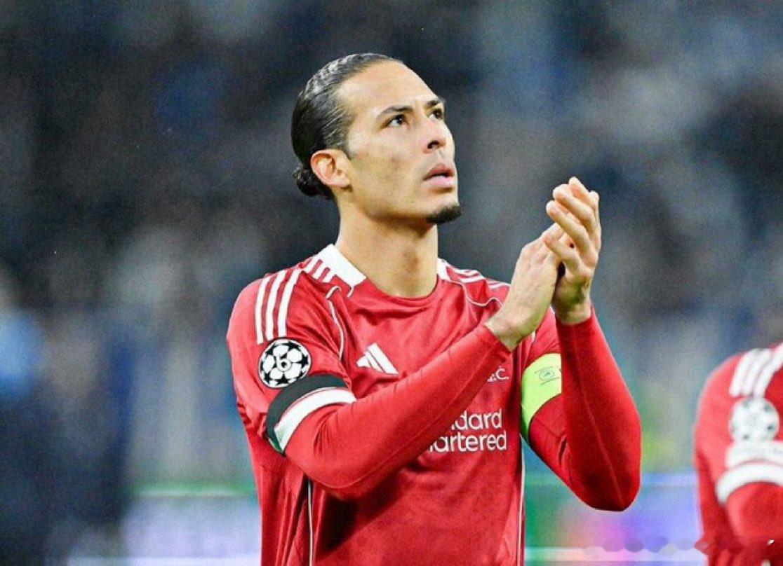 范迪克谈及5后卫战术调整时表示：“我们基本上是在过去两天里演练的。显然，考虑到他