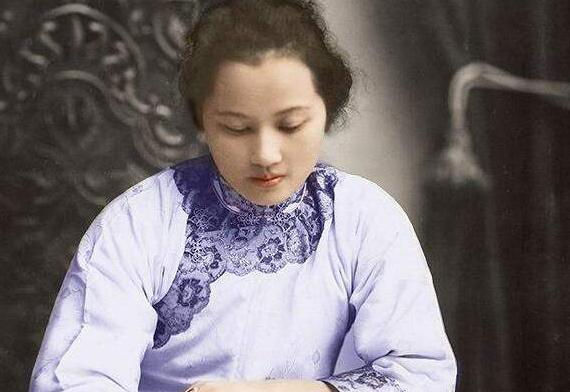 1946年，美军强睡了两江总督曾孙女，宋美龄、胡适都干了什么。

1946年圣诞