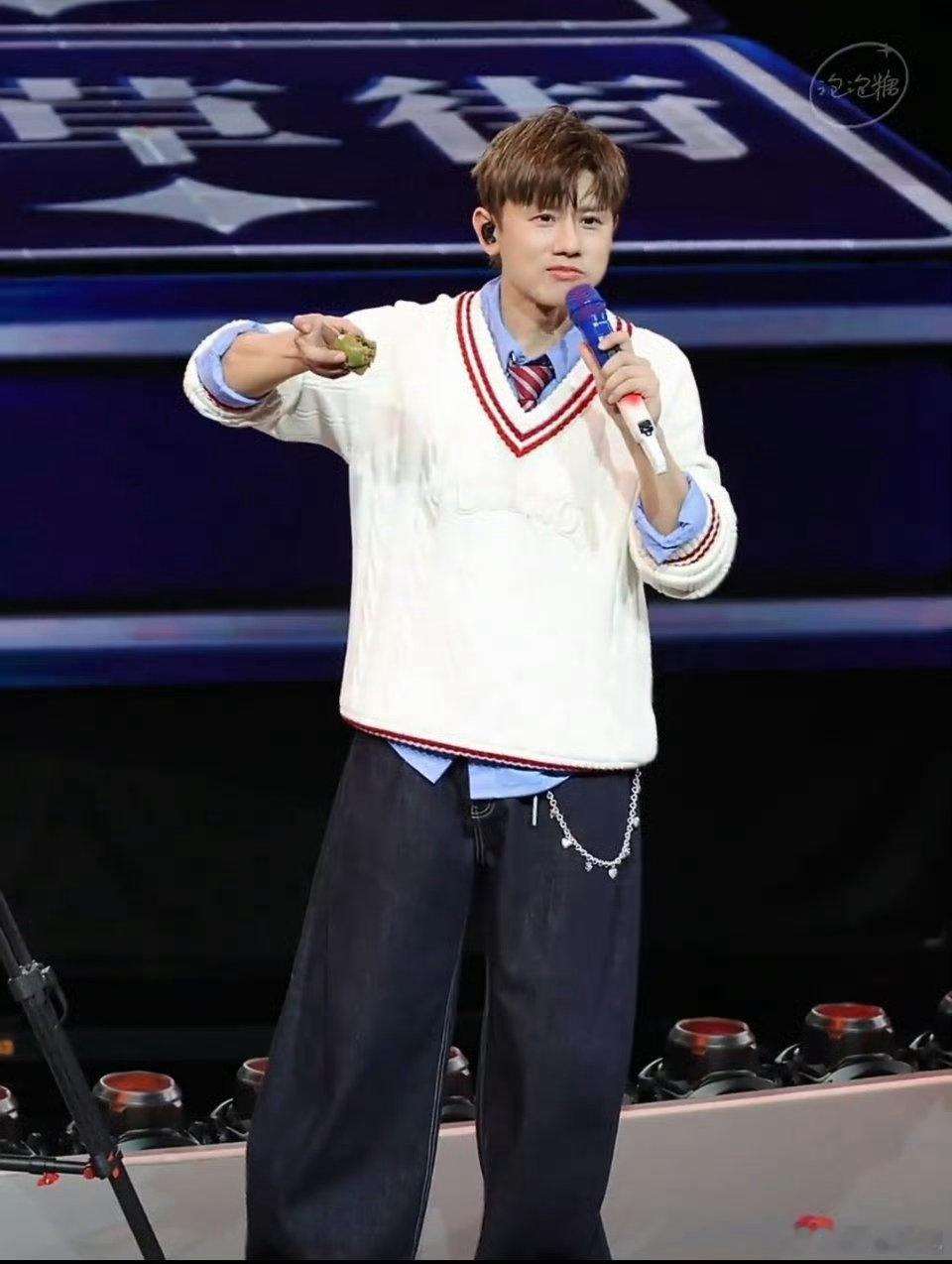 张杰新春场好像唠家常张杰未LIVE巡回演唱会 张杰把新春场开成了和粉丝的唠家常现