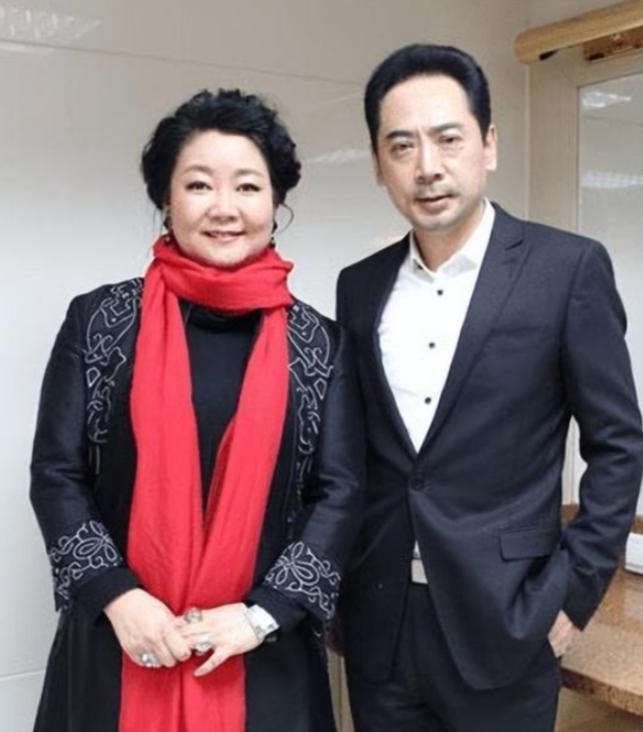 1991年，萨日娜为了11平米住房，仅收258元彩礼就嫁人了，因长相被雪藏6年，