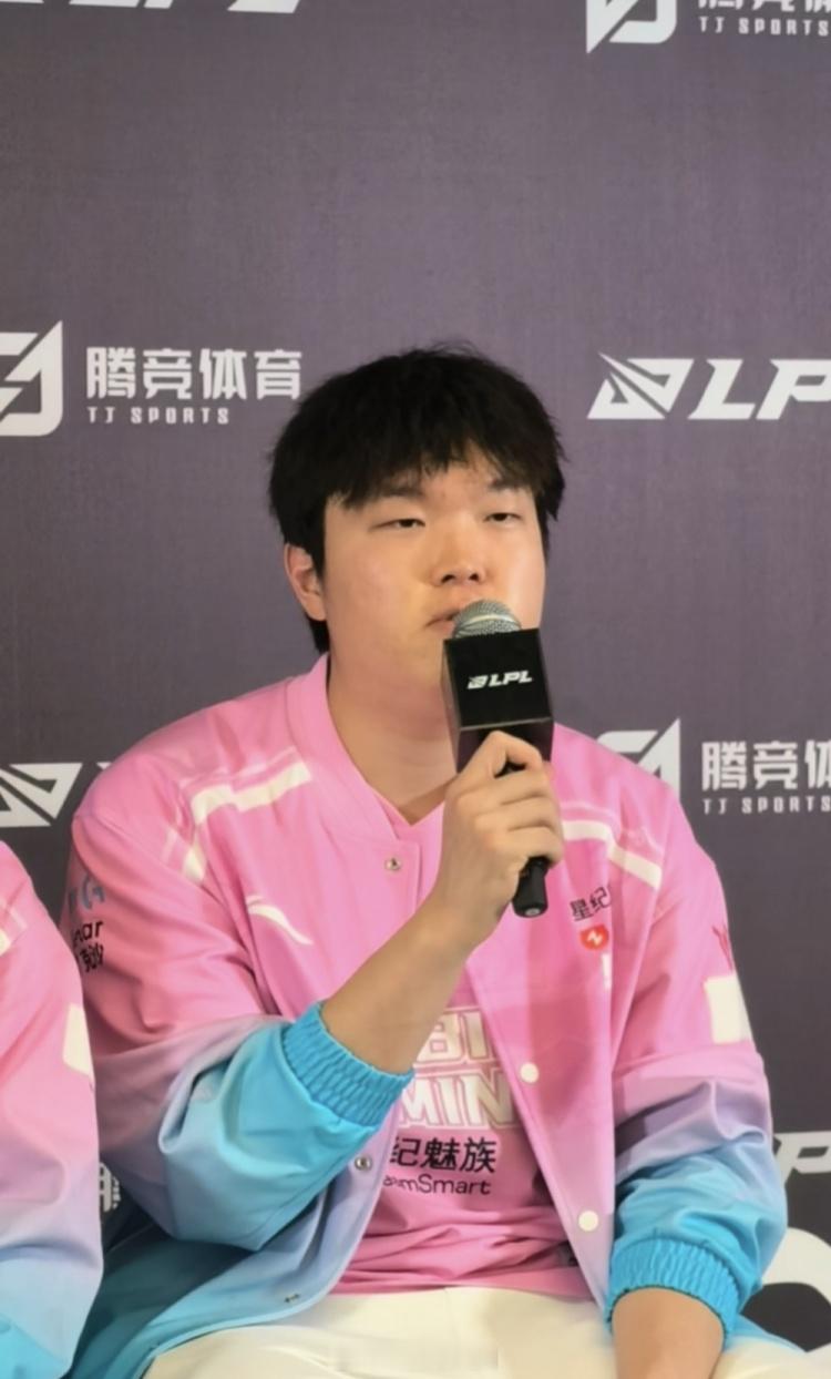 先相信！Bin：我有99%的信心赢下下一场比赛去MSIQ：有多大信心赢下下场比赛