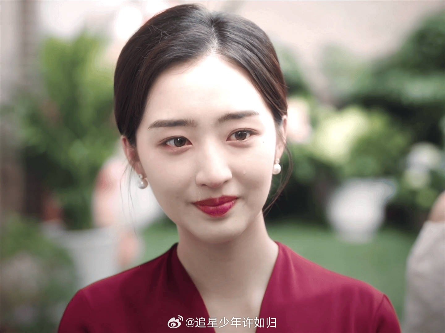 邓恩熙19岁演技的含金量 19岁演好一个角色不难，难的是演好一个角色的半生。邓恩