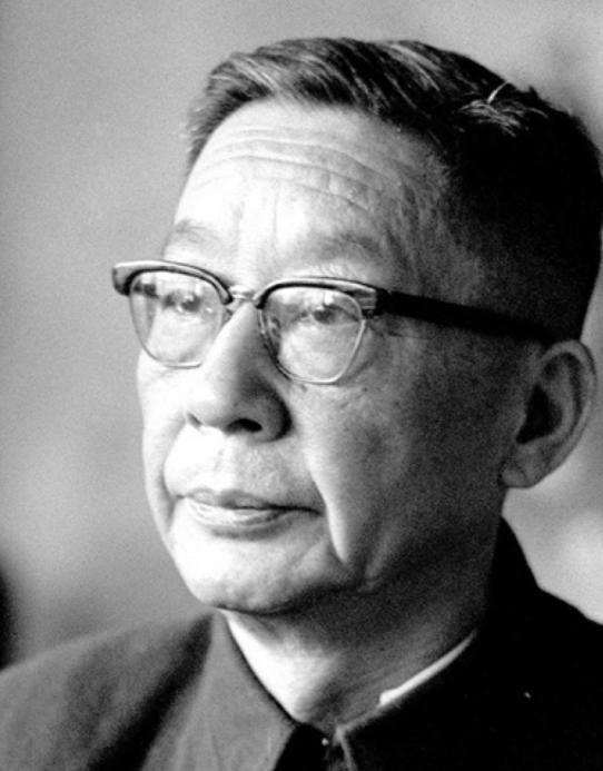 1975年8月24日，癌症已经非常严重的周恩来总理来到与305医院只有一墙之隔的