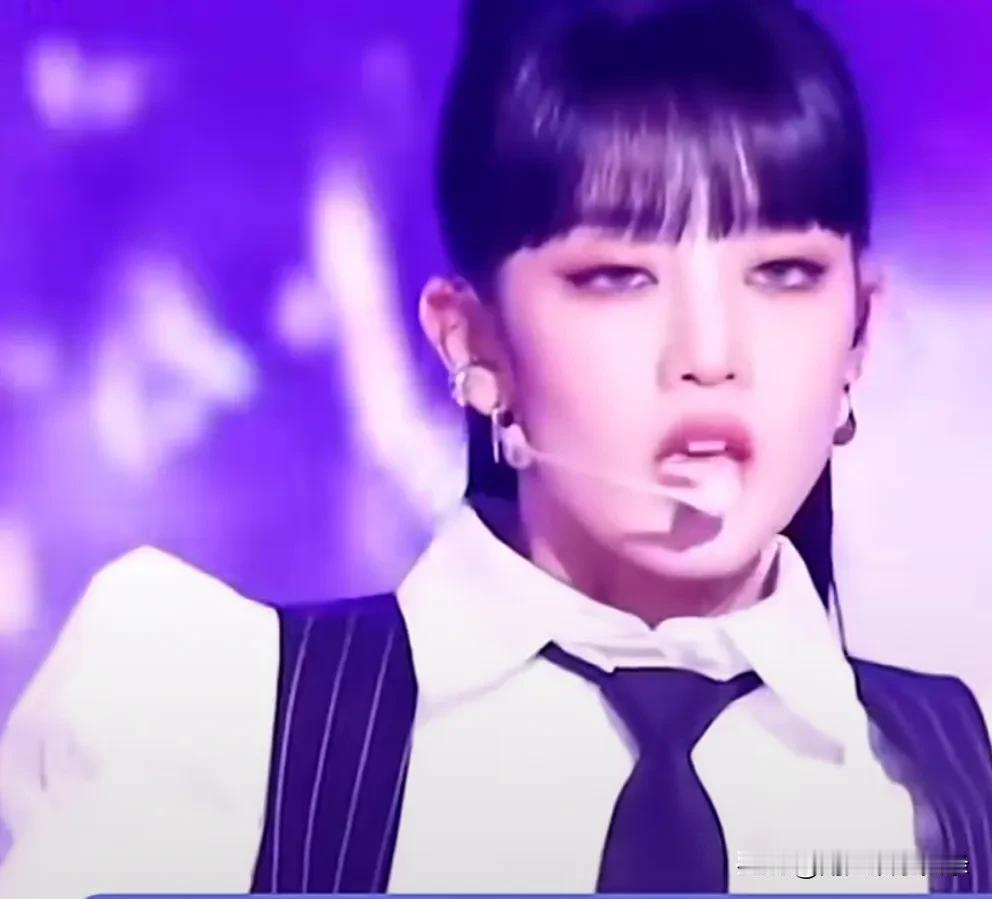 刷到宋雨琦，有可能真的要粉上了