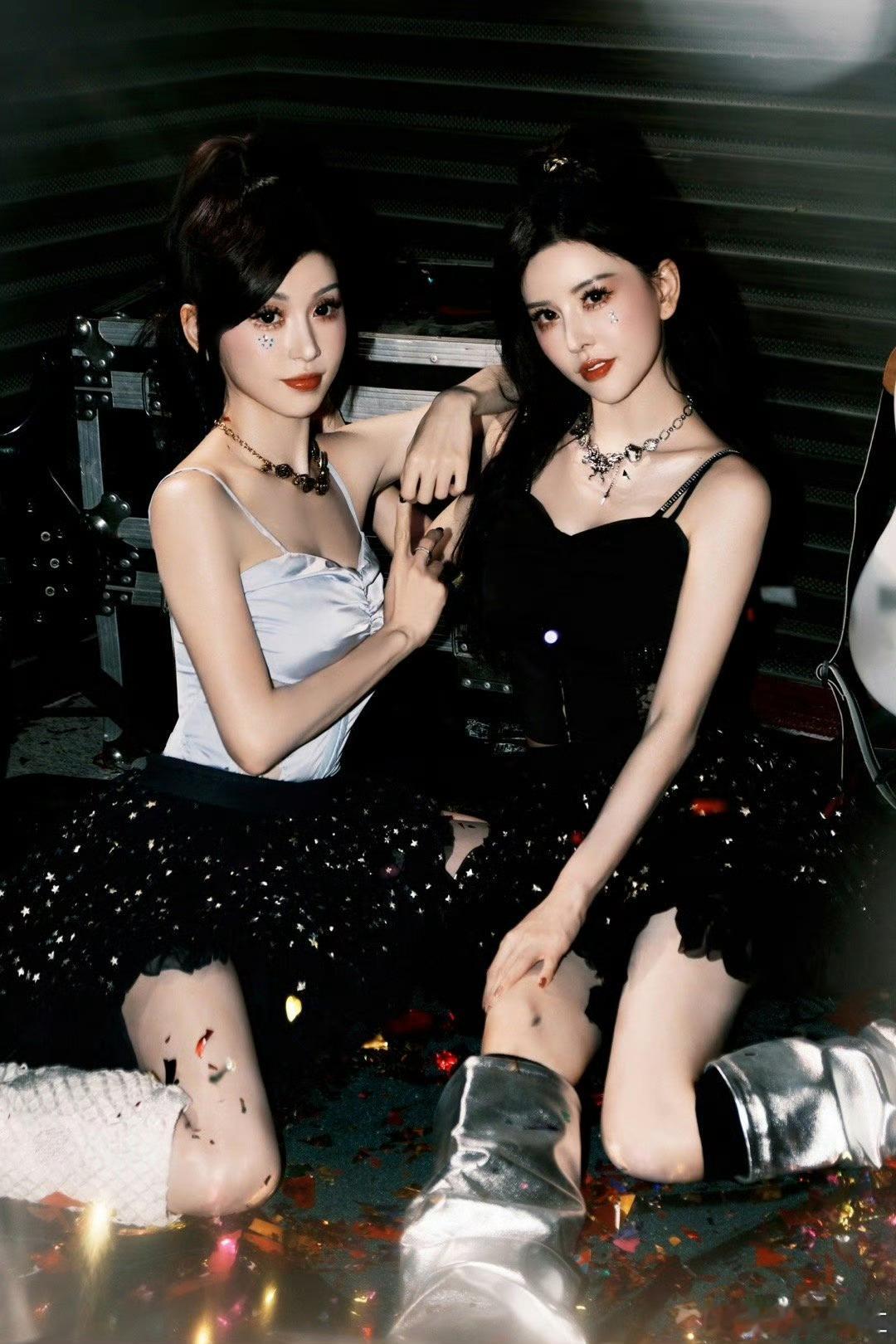 #by2腰身比#暗黑摇滚[老师爱你]太美了#明星大咖汇# ​​​