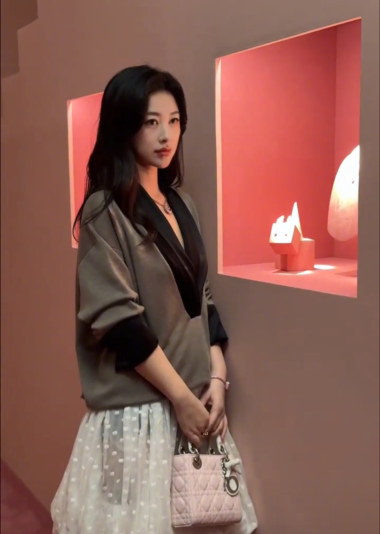 朱珠仪态 朱珠仪态真的很好，时时刻刻都好端庄的大美人 