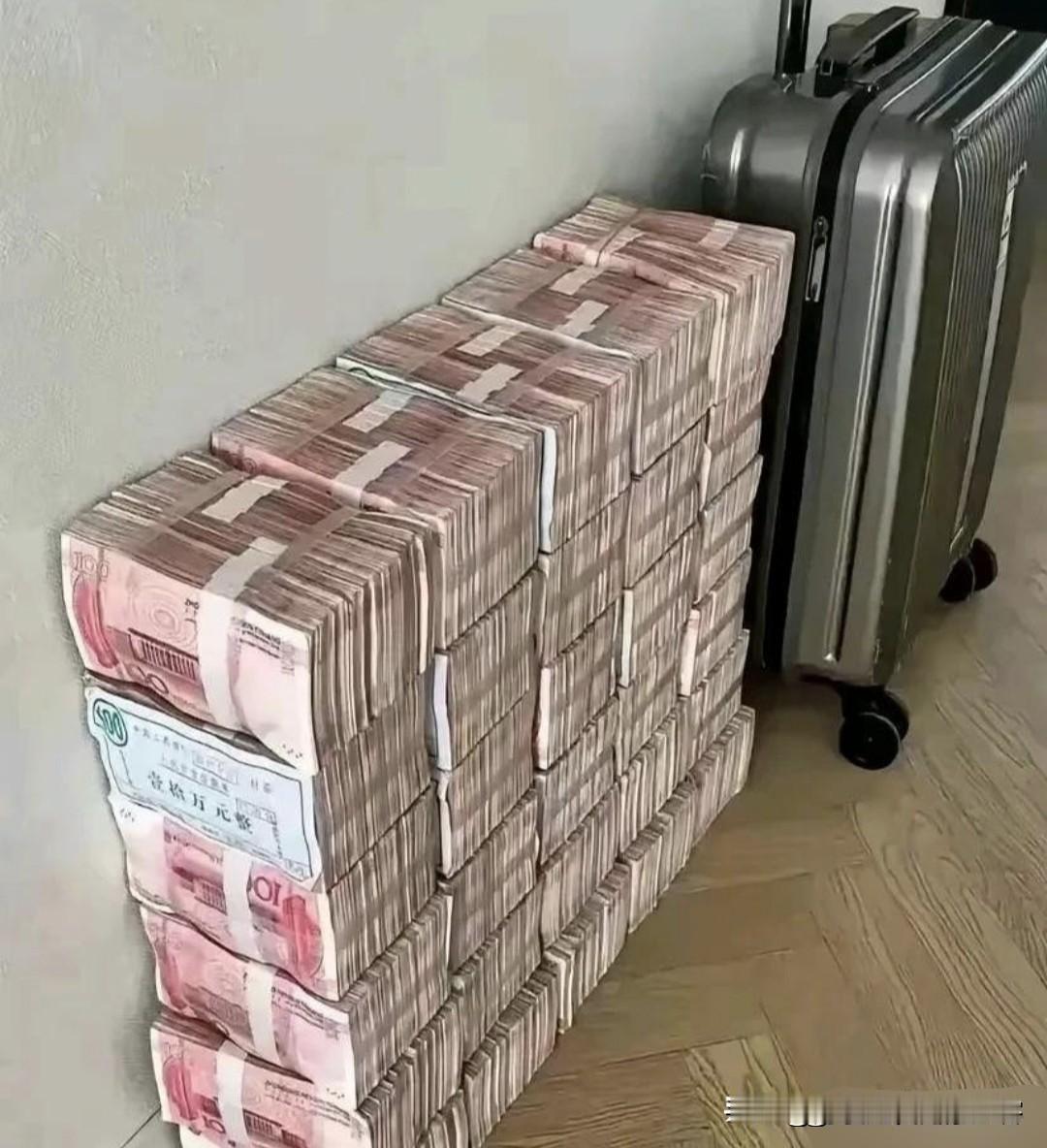 几百万存款却成了废纸

最近这两天，有一个视频，不知大家看了没有。说上海一位单身