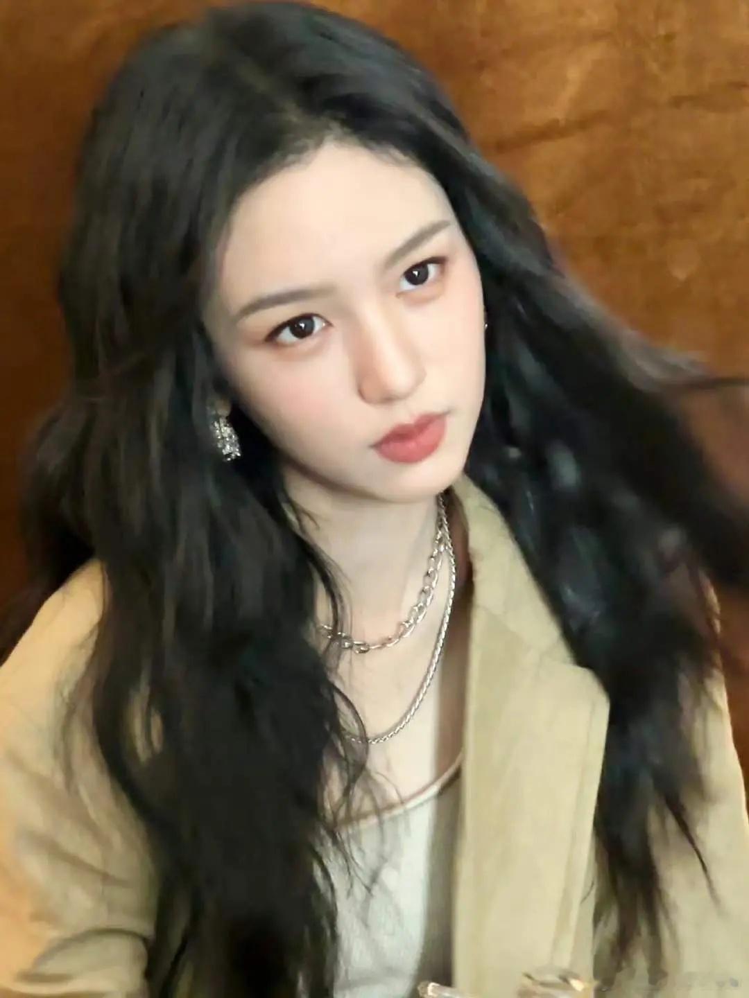 也子究竟哪一步走错了，作为公认大美女就是火不成流量花？ ​​​