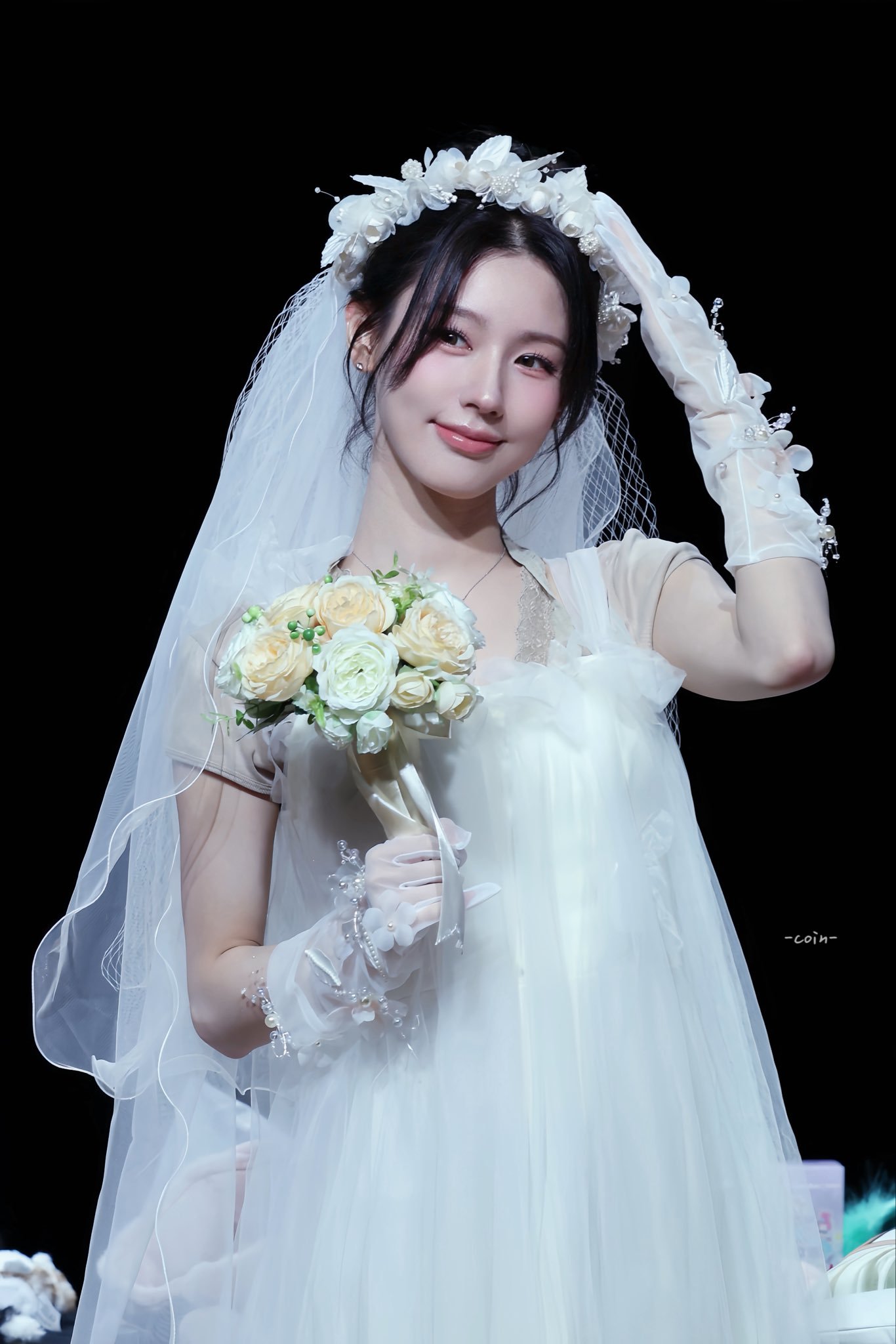 这是😳 MIYEON x SANA 💍©️coooin_ 