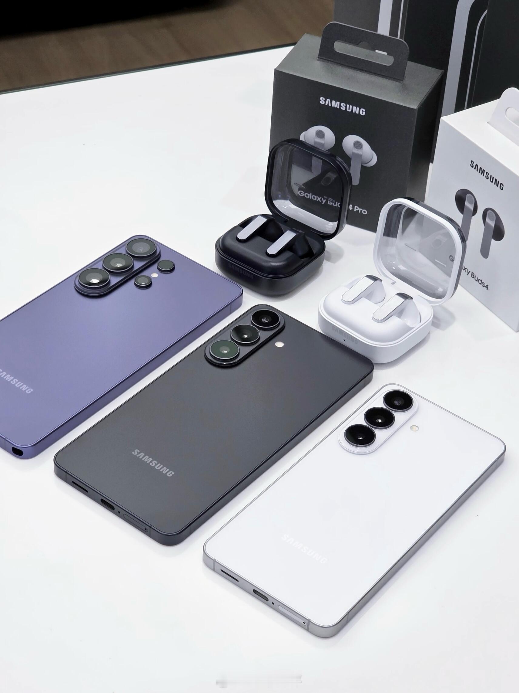 三星 Galaxy S26 系列👀隐私与屏幕S26 Ultra 配备硬件级防窥