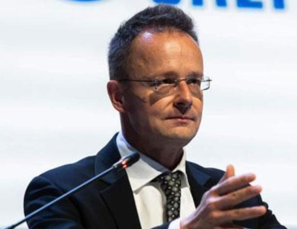 匈牙利在布达佩斯乌克兰大使馆前举行反乌“勒索”的抗议活动
外媒消息，泽连斯基总统