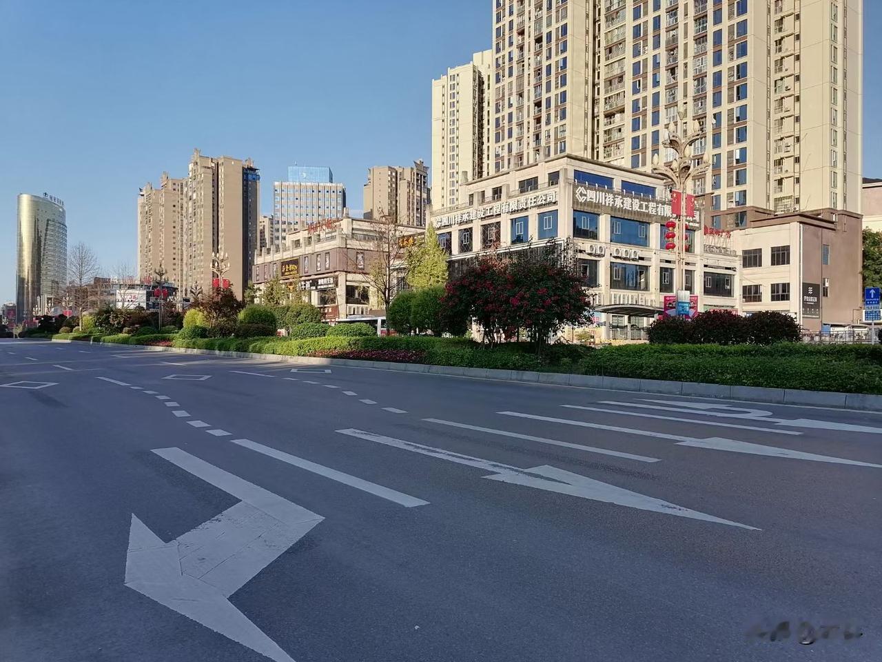 局长进去了（非虚构文字）

年度表彰会上，单位给每个受表彰职工发放了500元奖金