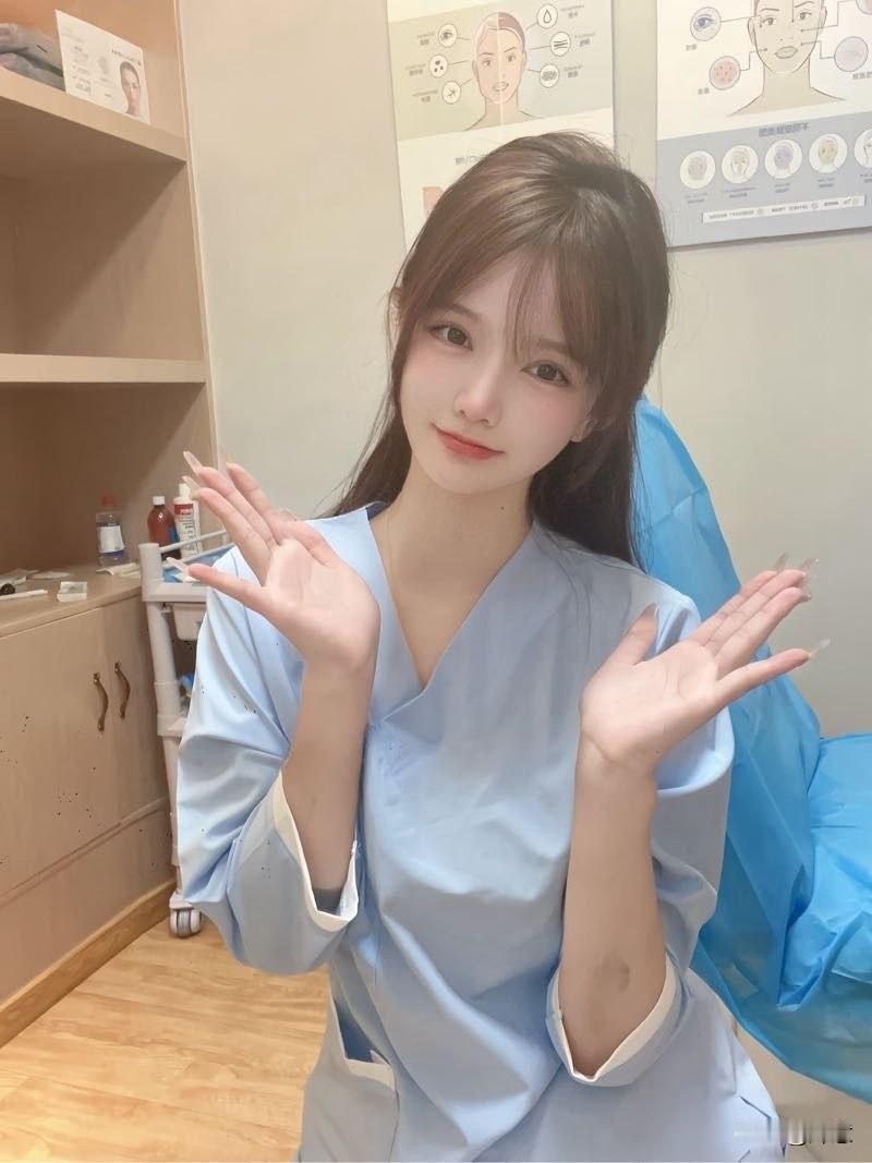 美容诊所日常💆‍♀️ 温柔微笑，美丽绽放！