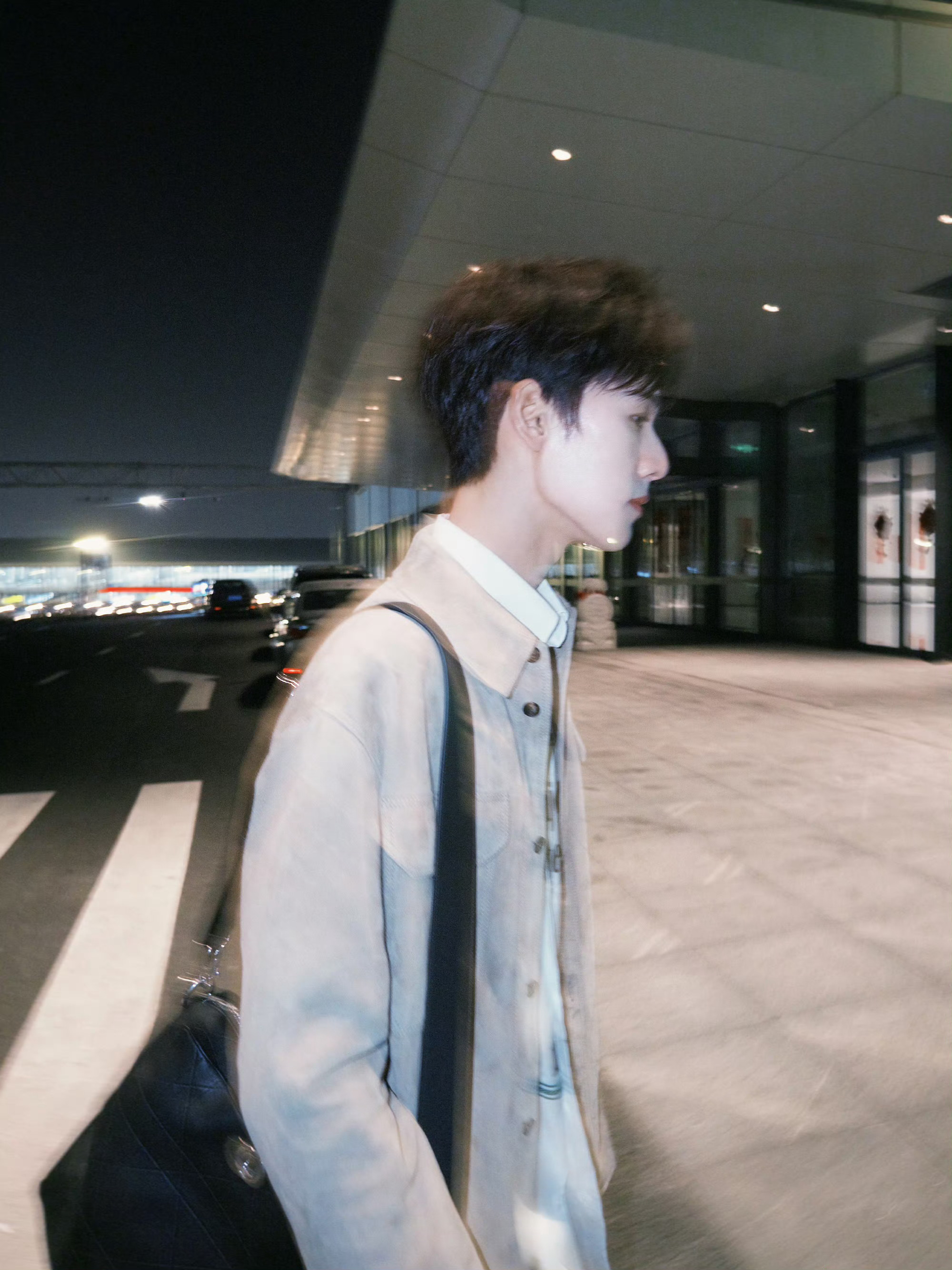 李昀锐好像郭晓婷王天辰的孩子这三个人站一起看着有多舒服我不说，三个人的气质都超级