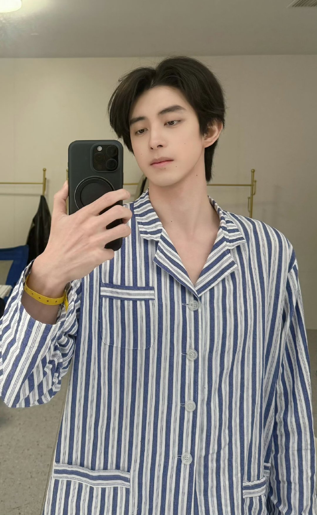 敖瑞鹏很贴李长寿 敖瑞鹏本色出演敖瑞鹏演绎李长寿适配度拉满，自带喜剧天赋，原声台