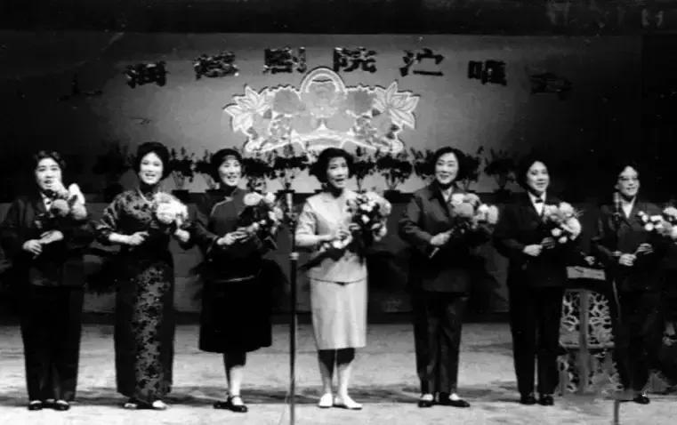 1979年，袁雪芬 王文娟等越剧老艺术家迎来艺术的第二个春天