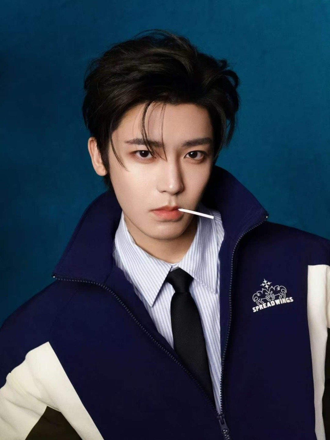 攻玉主演 侯明昊鹤男 谁懂啊，攻玉男主真的选到了天选之人，侯明昊从很早就接触这个