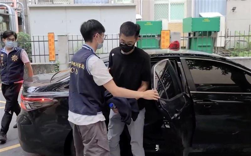 张俊杰弃保向南逃窜，7名共犯到案，第4人遭羁押禁见，悬赏百万缉拿！
 
高金素梅