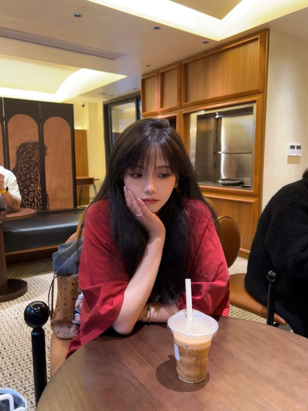 咖啡馆拍照姿势☕️