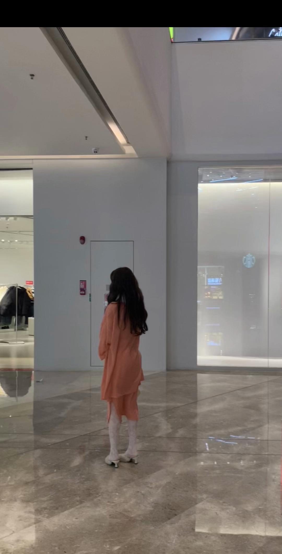 已经快要4年过去了 一直不认识新的人的话 就能遇见很好的人 对吗？