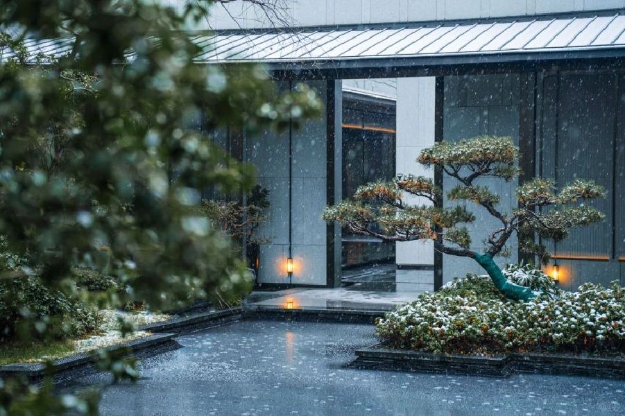 建发缦云雪景