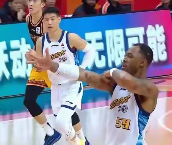 加时惊魂！广厦88-81险胜江苏避免以下克上，赛后评分出炉：3人满分2人优秀3人