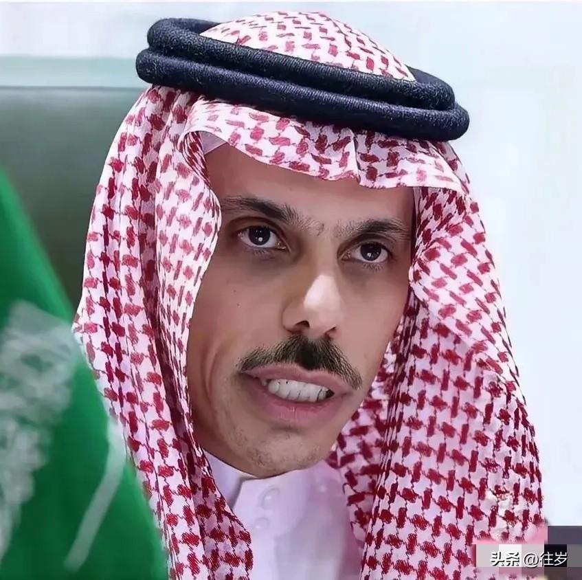 中国和沙特谈妥了
​北京时间4月2日，沙特终于等不了了，一通电话主动打到了北京，