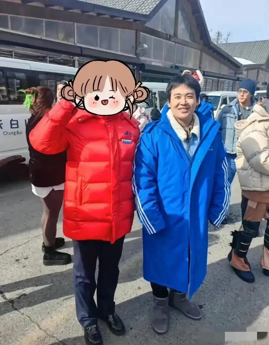 别的不说，郭麒麟真是快要赶上他老爸了吧！

近日露面的他，体重飙升，身高1.72