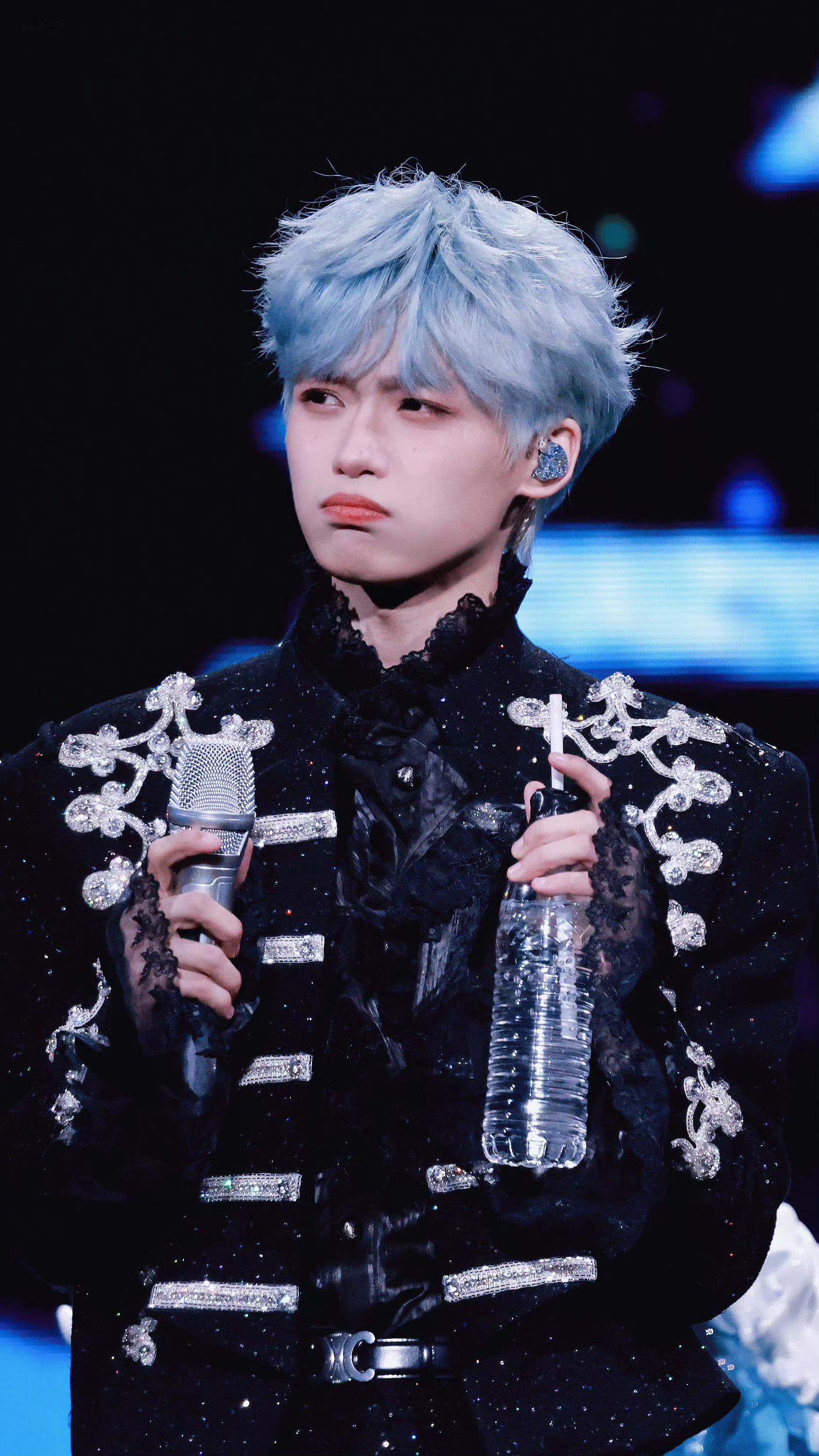 落后一天挺好的 我看朋母再松弛呢 我妹梓这么萌不给第一合适吗 