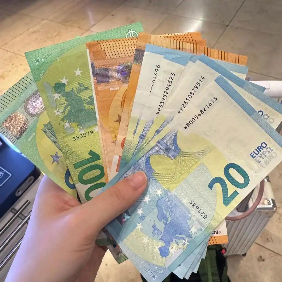 扫码支付让中国人便利了20年，为什么发达国家没跟上？

很多人会误以为，是发达国