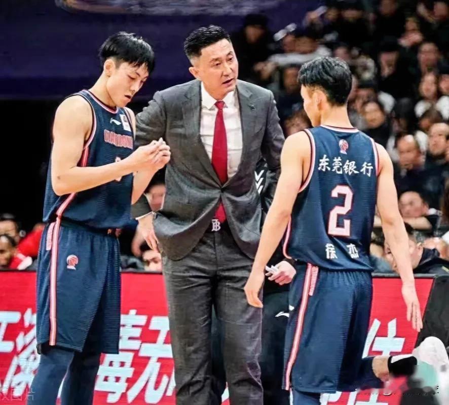太丢脸了！广东112-113不敌天津，看看数据谁应该来负责！
徐杰：11中5，拿