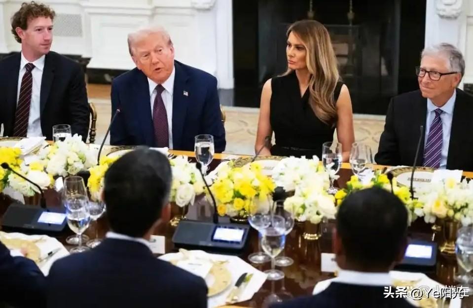 美国国会宣布:政府关门期间，75万联邦雇员无薪休假去。这场两党医改预算的斗争的爆