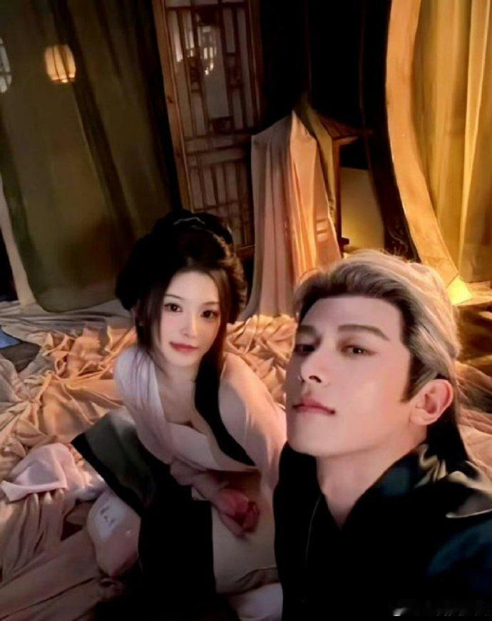 齐旻没说的话邓凯替他说了你好星期六齐旻没说的遗憾，邓凯用表演补全了，戏里的破碎感