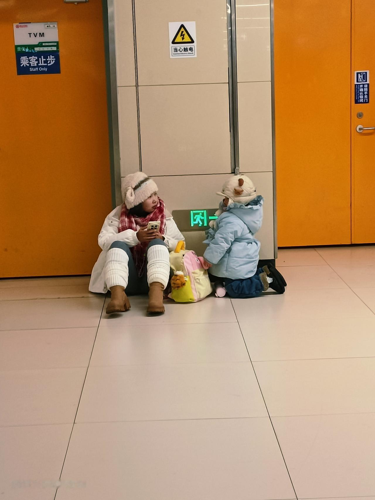 看见美国的“斩杀线”，都是一些30-50岁的人，他们还有劳动能力，为什么能是那样