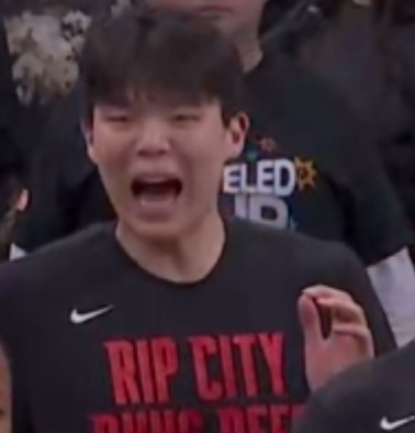 今天NBA季后赛西部首轮G2，马刺主场103-106被开拓者逆转，大比分被扳成1