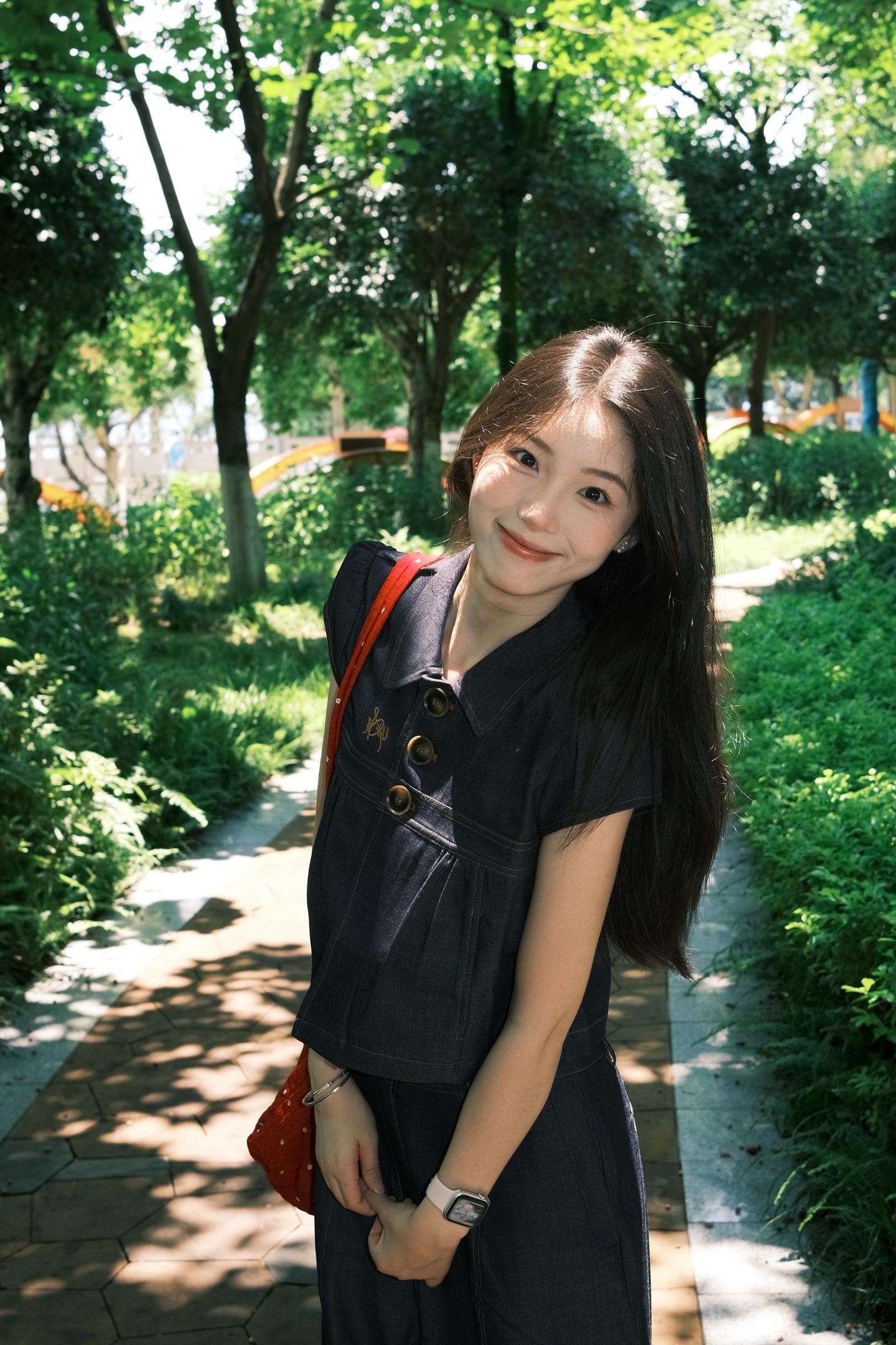 只需要和同样珍视你的人保持联系就好