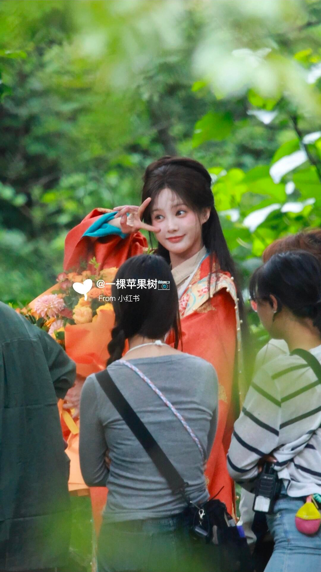 李一桐陈雀儿 🍐李一桐金枝 以这套出圈开始，以这场杀青结束。真的要和我们小雀儿