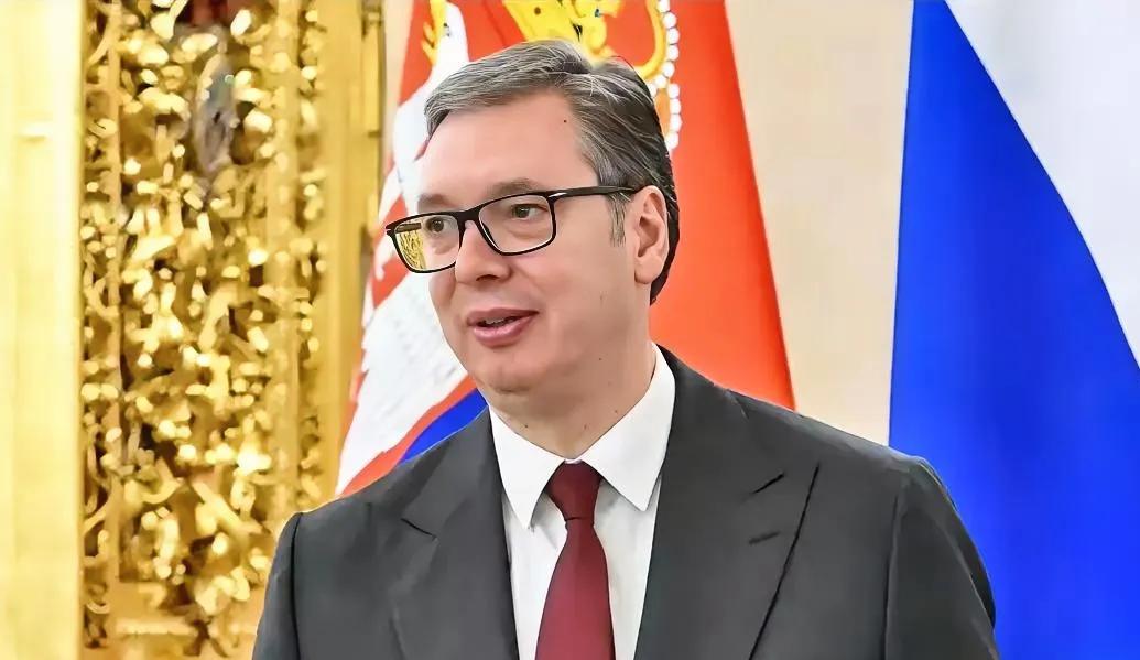 委内瑞拉“总统失踪案”风靡全球，一众小国家里，也就武契奇看得明白，不仅紧急召开国