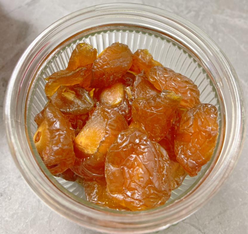 今天可以，虽然天空那么的蓝，云那么的白，阳光那么的耀眼，但是微风有，凉意有，是个