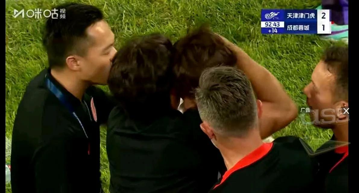 知名解说员袁甲：徐正源原本是不想引进韦世豪
知名足球解说员袁甲透露，2023年底