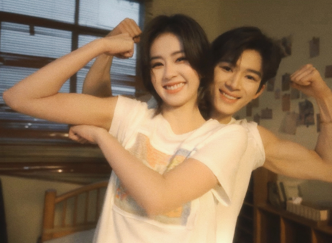 白鹿就是剧宣最权威的母亲！随便截一帧都可以是用来当情侣合影模版