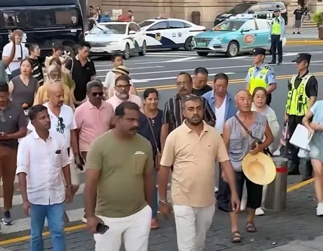 治理非法滞留的话题，戳中大众心底共鸣
 
清理非法滞留，难的从来不是手段是决心。