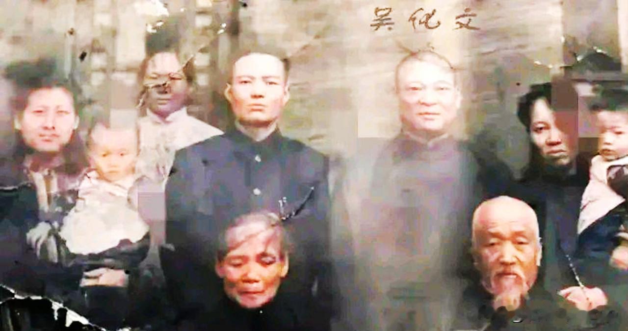 1936年，21岁林世英嫁军阀做三姨太，5个弟弟却全是共产党；1948年她暗中送