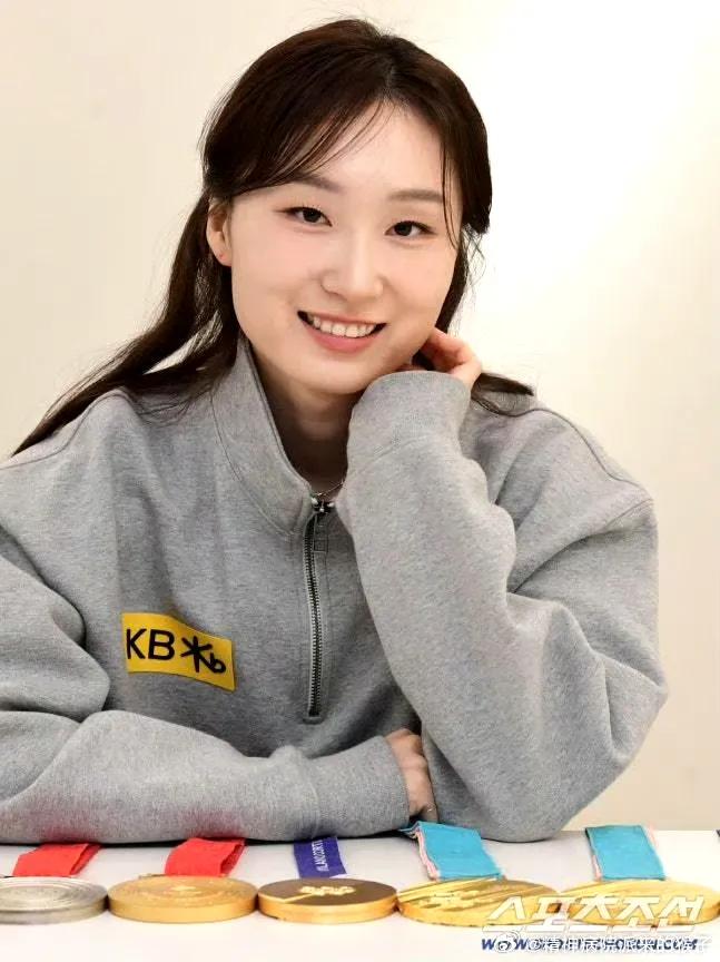 牢牢压制中国选手的韩国最强奥运选手退役了：“膝盖疼痛比预想中更难恢复，忍着疼痛比