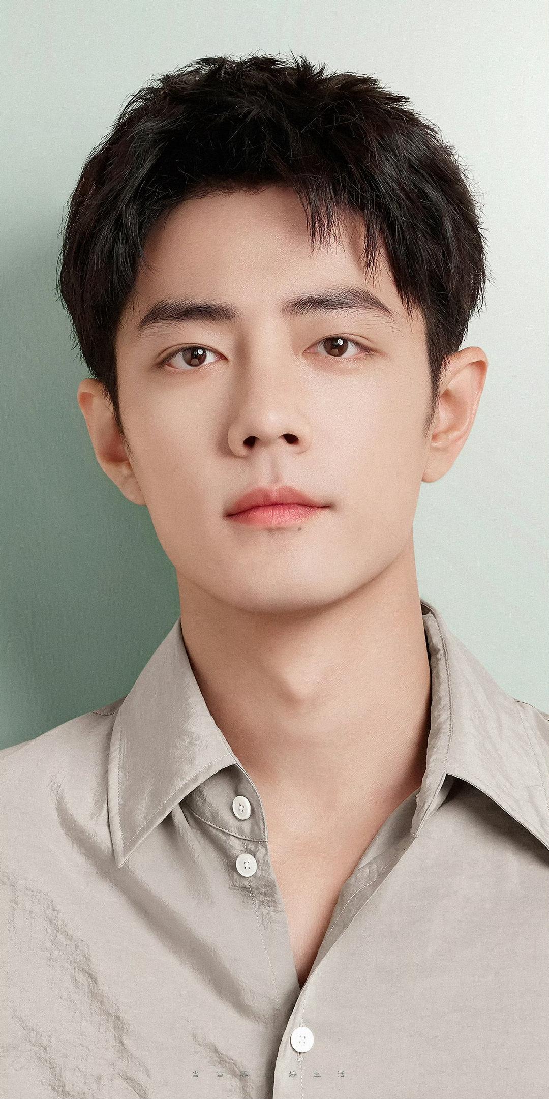 我发现了个有意思的事儿
提起肖战 
每个导演都在公开场合声明不是看中肖战的脸才选