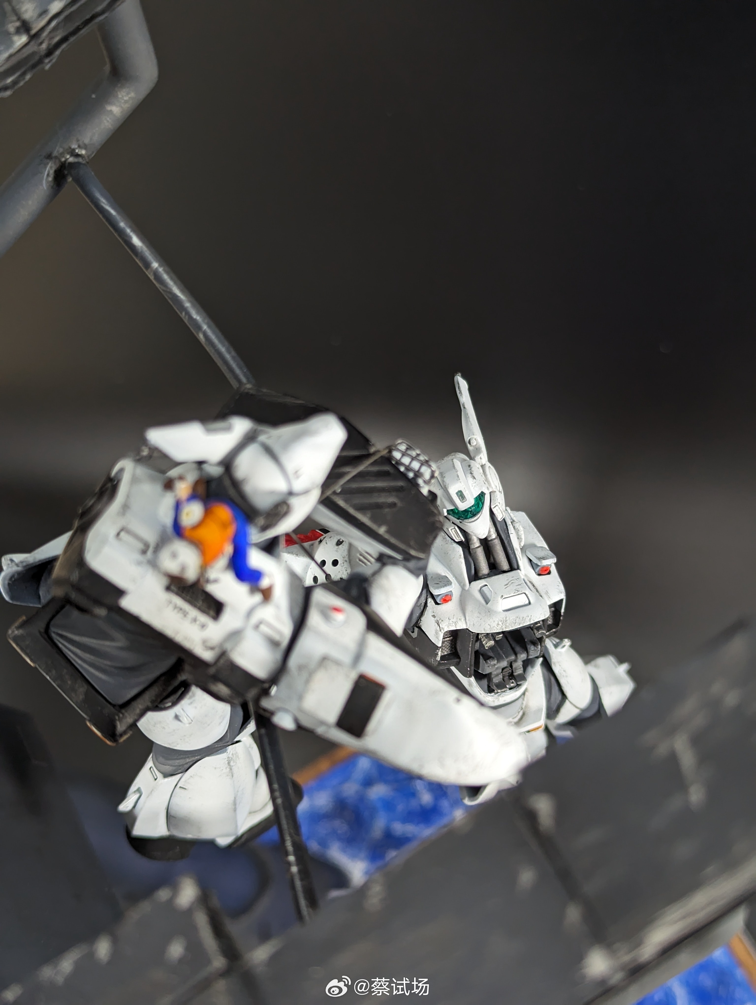 名场面，懂的都懂。制作者ririwo，机动警察展大奖作品。（图自ririwo） 